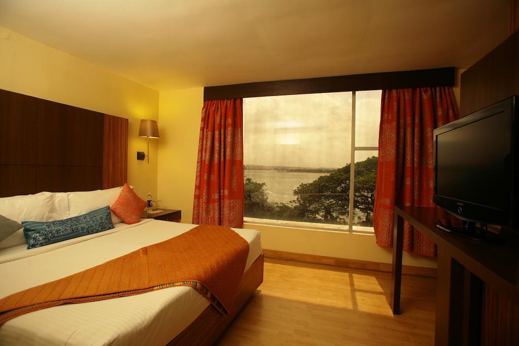 ​Justa Hyderabad Exterior foto