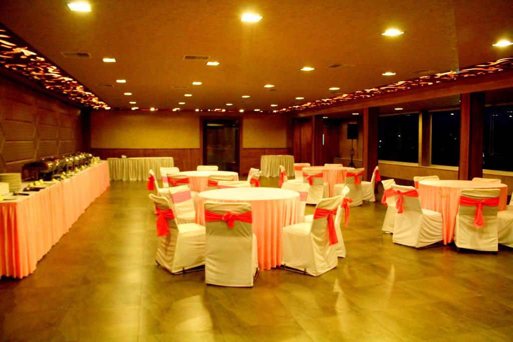 ​Justa Hyderabad Exterior foto