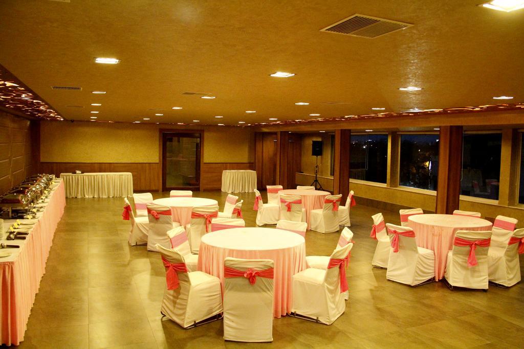 ​Justa Hyderabad Exterior foto