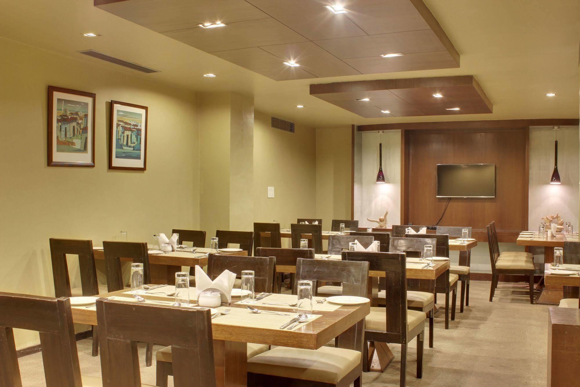 ​Justa Hyderabad Exterior foto