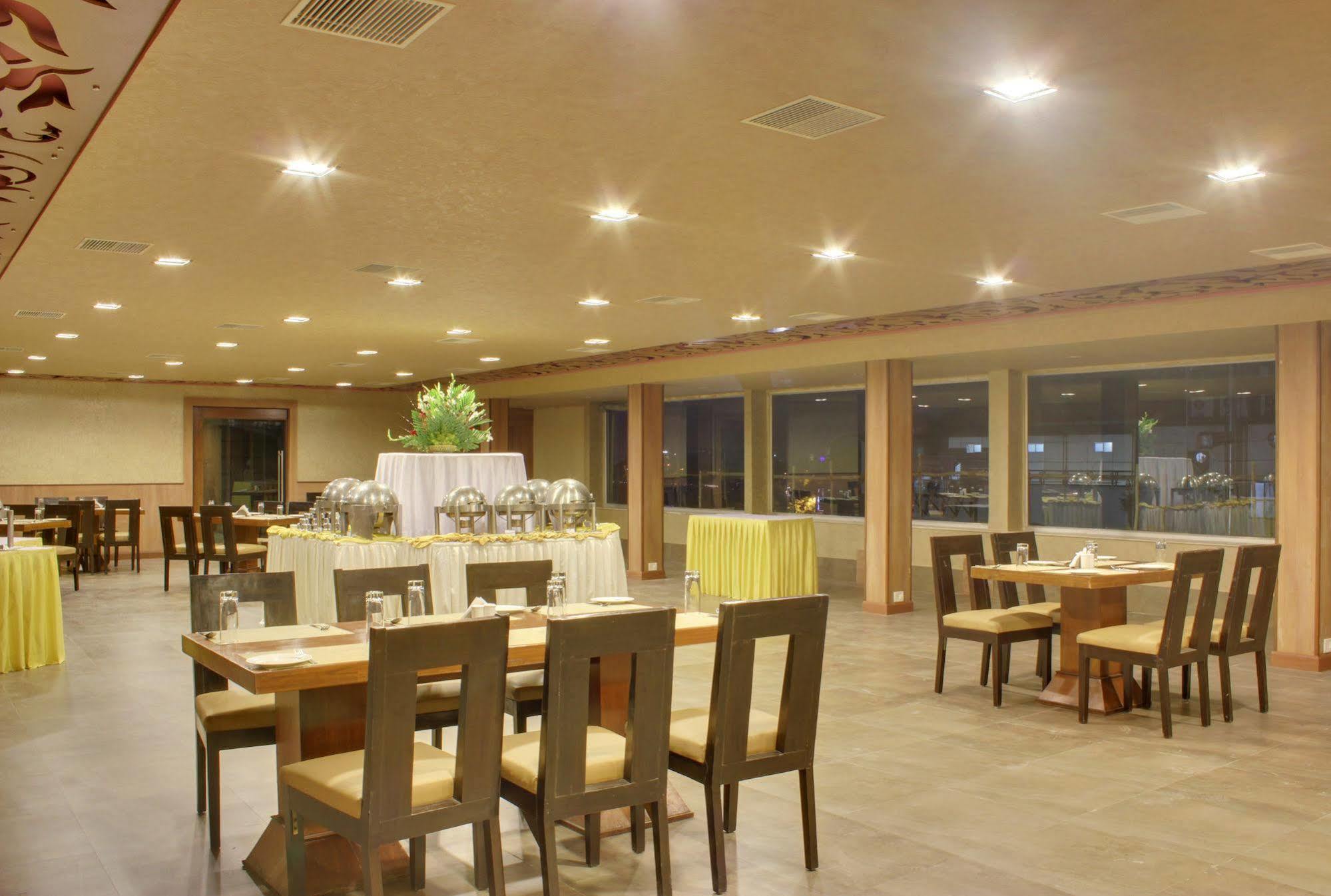 ​Justa Hyderabad Exterior foto