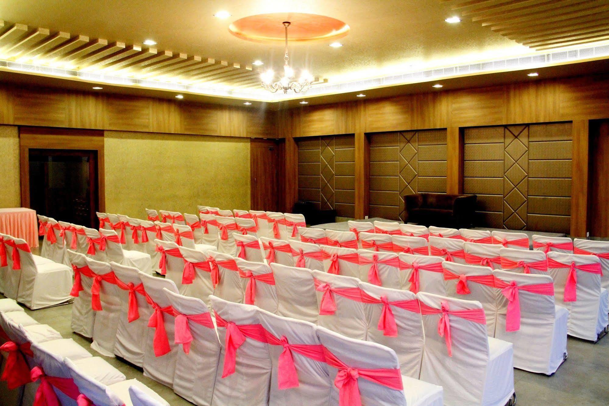 ​Justa Hyderabad Exterior foto
